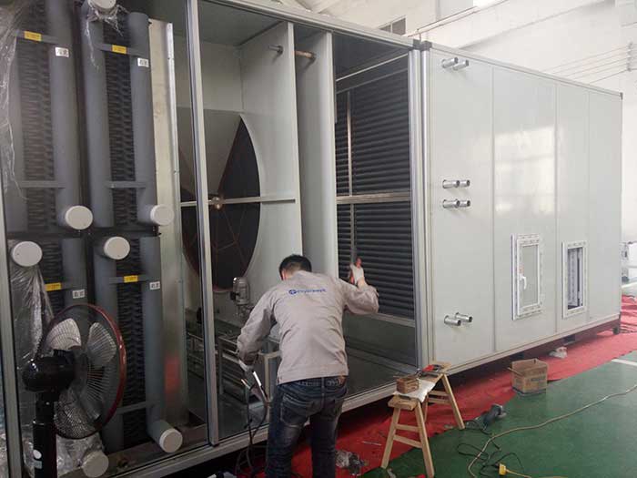 威海某大型化工企業(yè)兩臺(tái)10%濕度，40000風(fēng)量2臺(tái)除濕機(jī)組